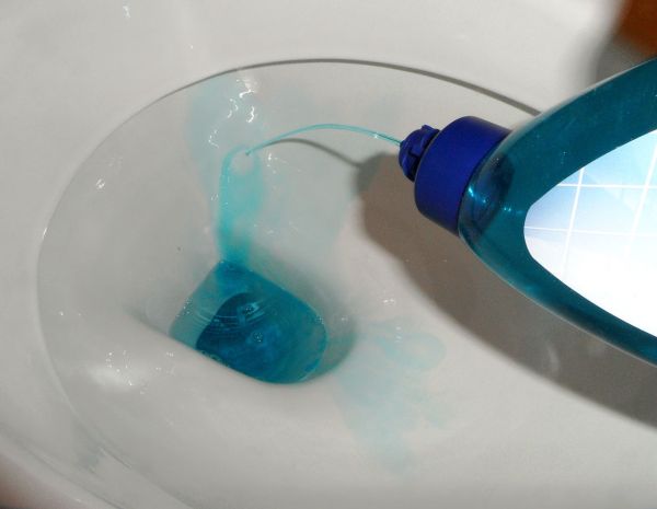 Listerine can clean and deodorize your toilet.